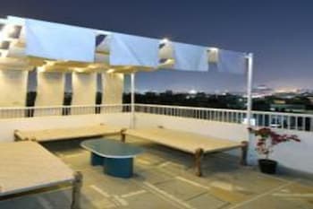 Pink Elephant Haveli - Hostel