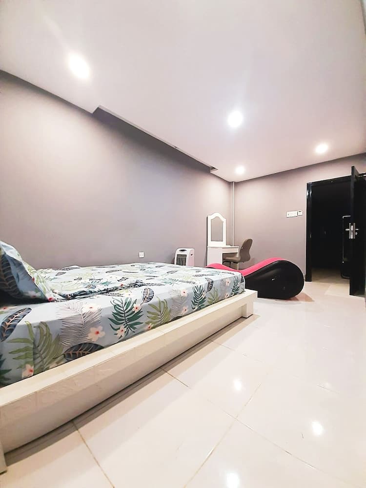 Ba Sao Hotel - Hostel