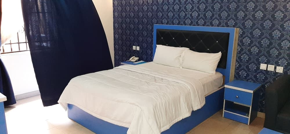 Greenwood Court Hotels & Suites