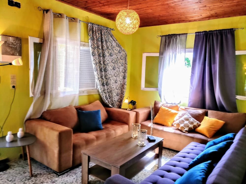 Katakolo Swim & Stay Big House 8 guests