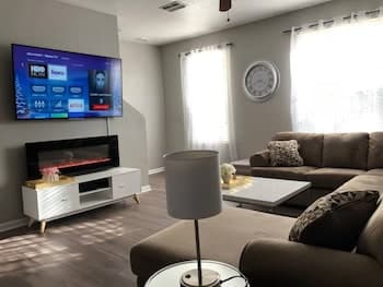 Tideview 66 · NEW Luxury 3 Suites Resort Home. Sleep 9