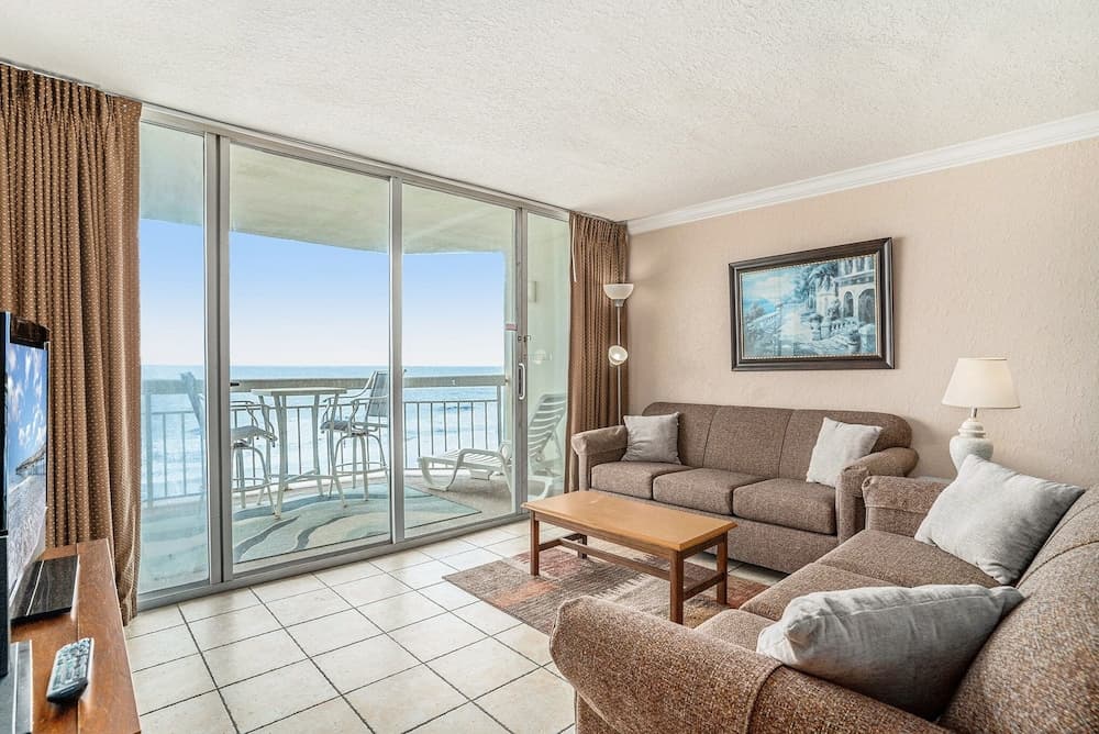 0310 Waters Edge Resort 1 Bedroom Condo by RedAwning