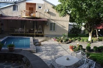 Guesthouse Lago & Wine Cellar