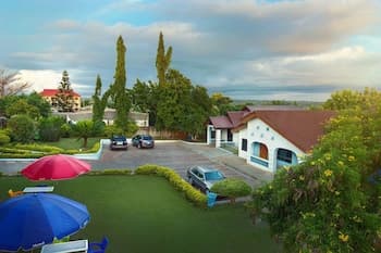 Falls Executive Guest House