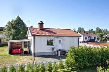 Entire Villa HomelyComfort, Laxå
