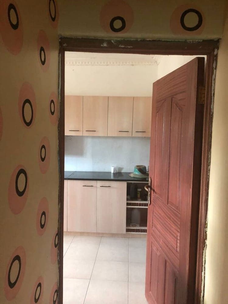 Giraffe Lookout House