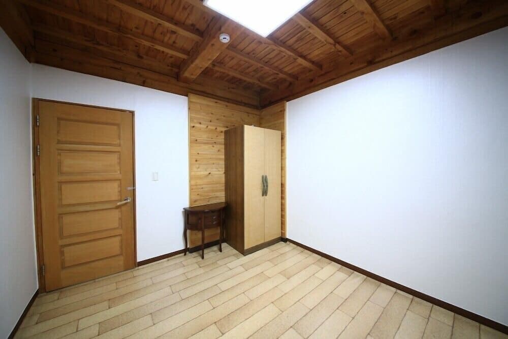 Jangseung Park Pension