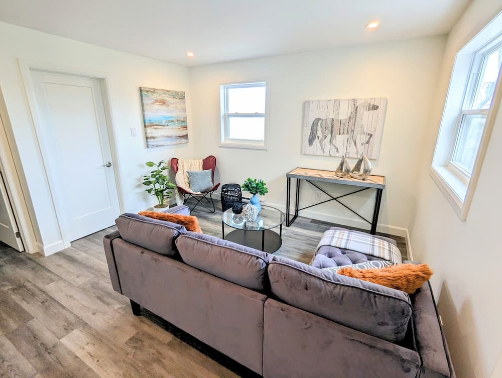 Great Blue Resorts - McCreary's Beach