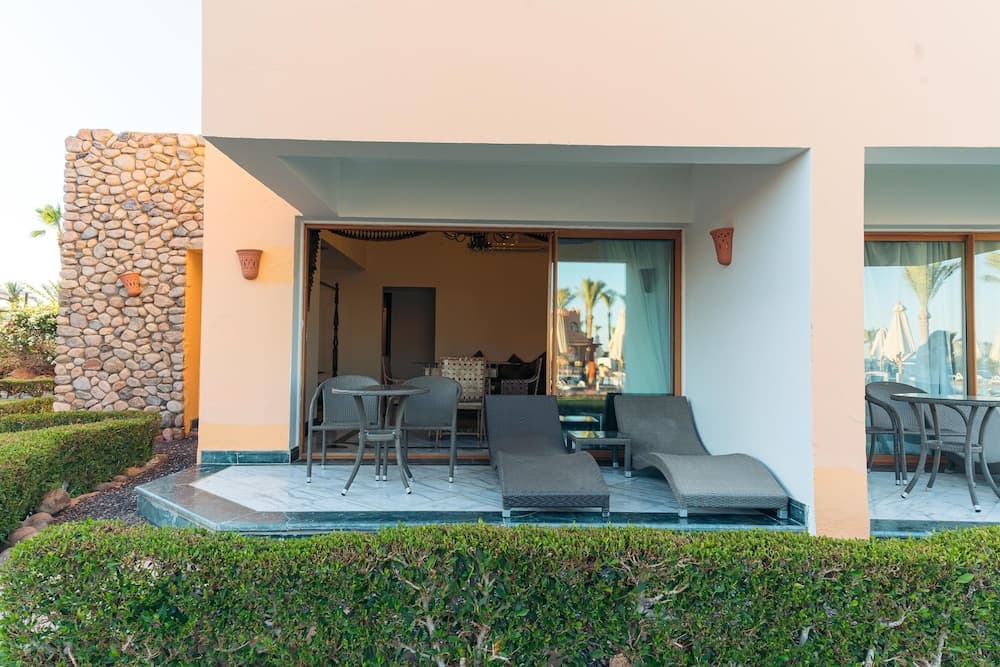 Nubian Island, Families and Couples only