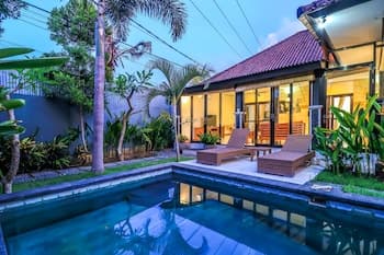 OYO 2542 Villa Iluka 2