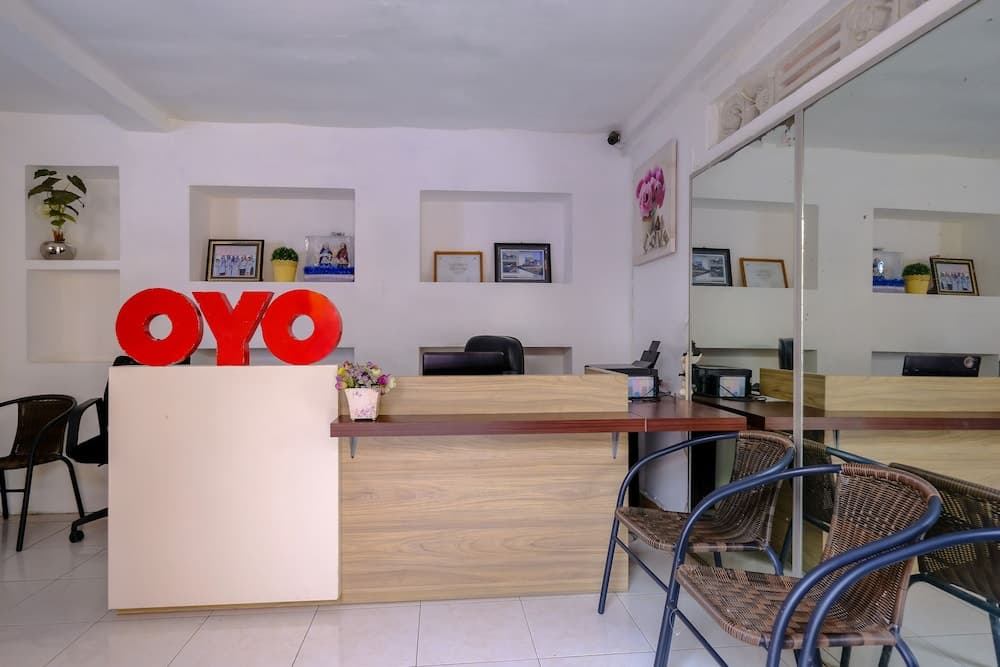 OYO 2499 Penginapan Ratu Emas