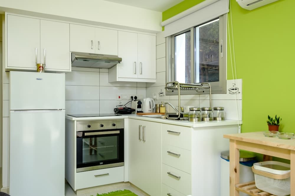 Gabinos - 1BR - Square Center