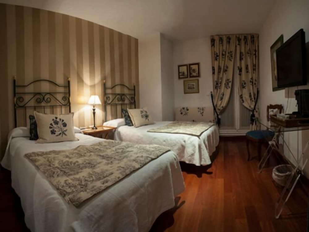 CH Victoria Alojamientos