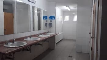 Refugio Vertice Grey Hostel