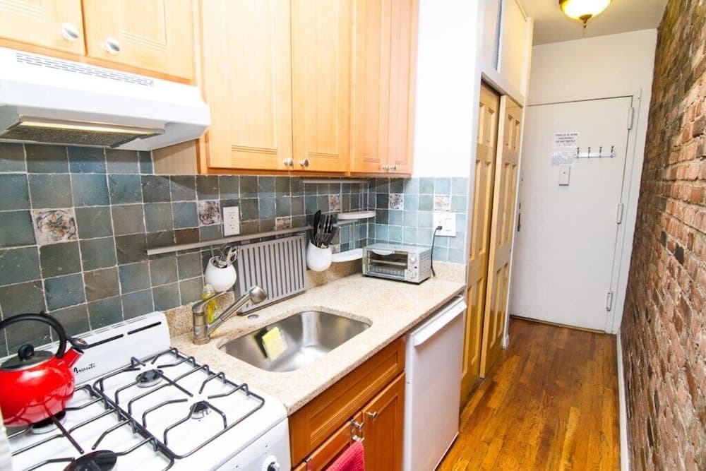 Charming Studio on Gramercy