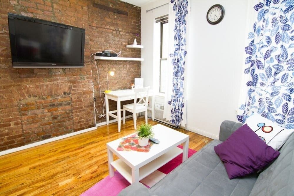 Charming Studio on Gramercy