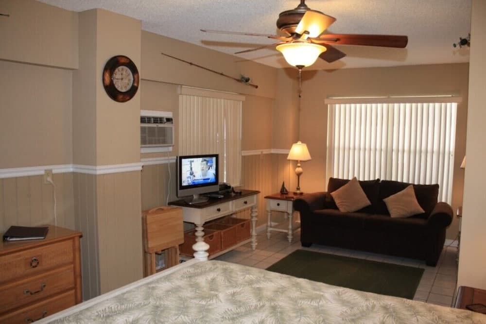 The Anna Maria Island Beach Paradise 10