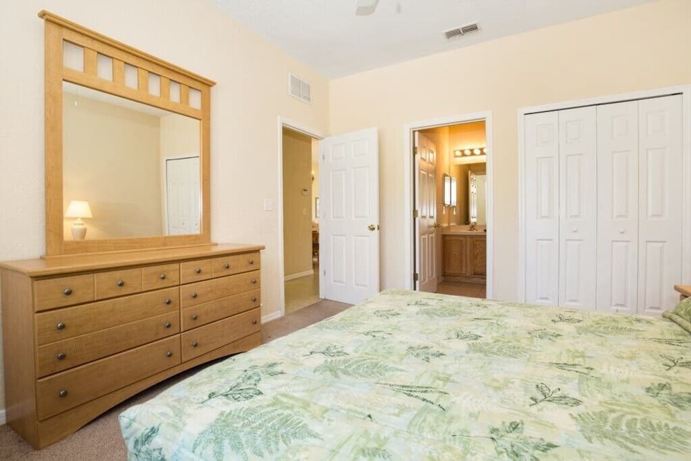 Old Town Retreat at Regal Oaks