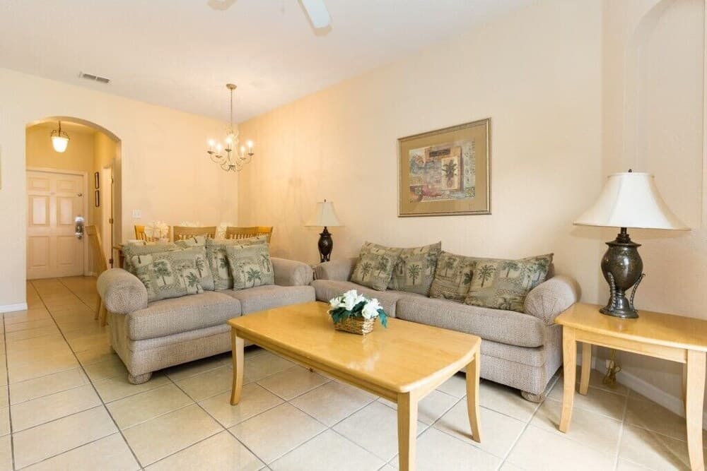 Zirkil's Old Town Hideaway