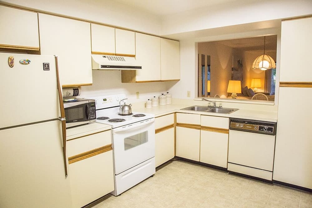 Clubview Country Club Condo