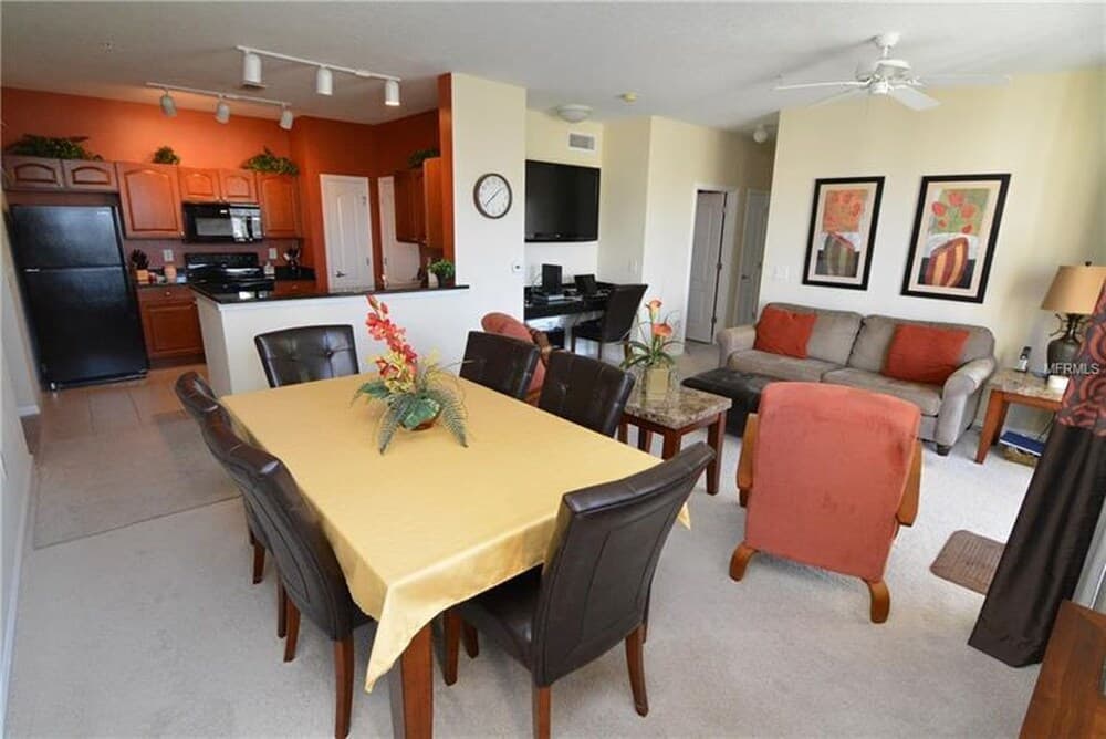 Stunning 3 bed Condo With Pictuersque Water View