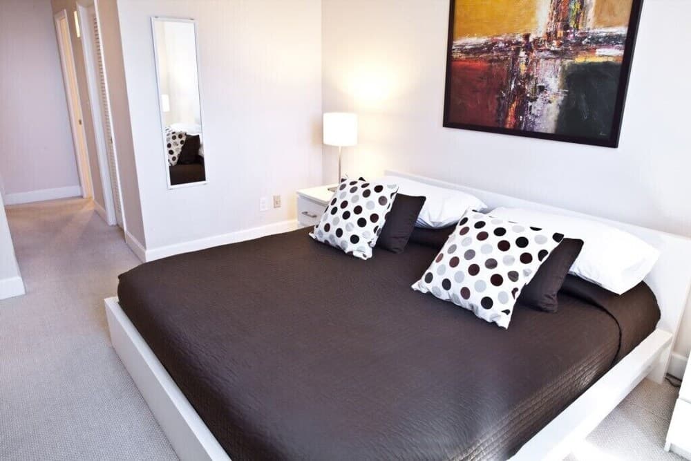 Modern 1 Bedroom Ocean View Or907