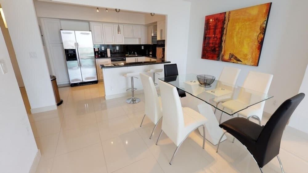 1 Bedroom Bay View Or724