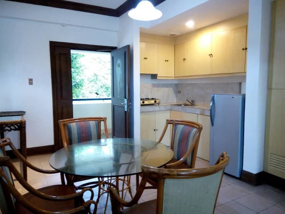 Michelle's Canyon Cove