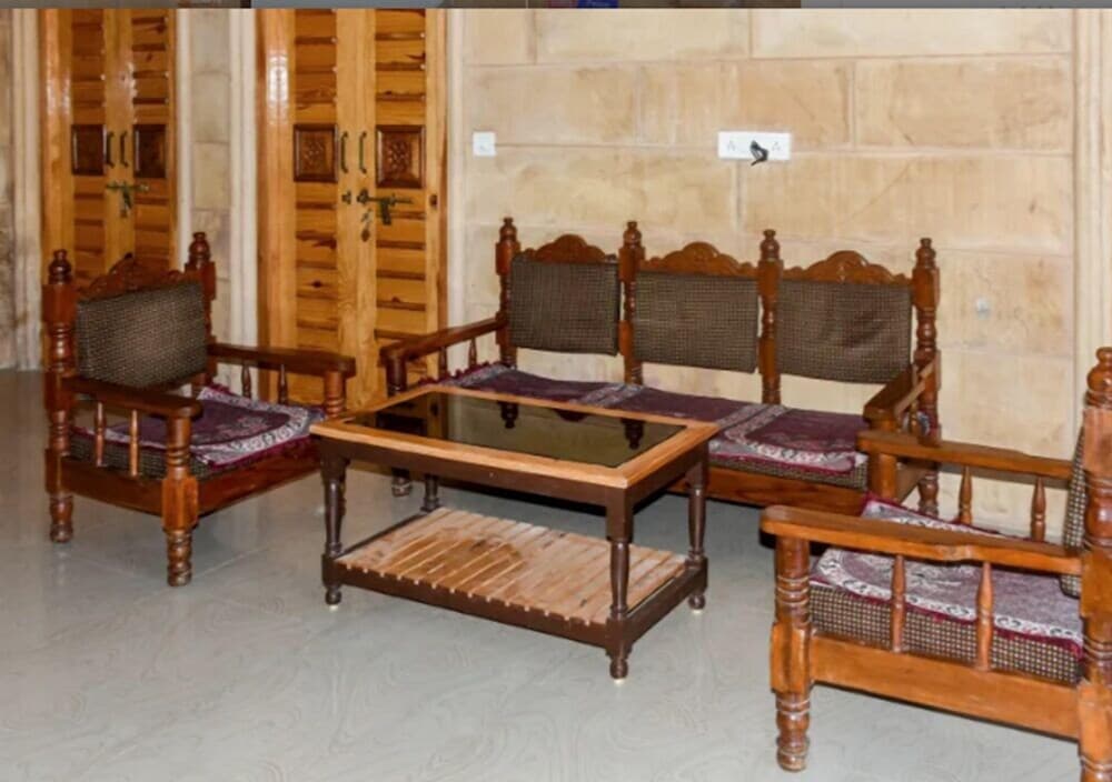 Hotel Thakur Ji Palace