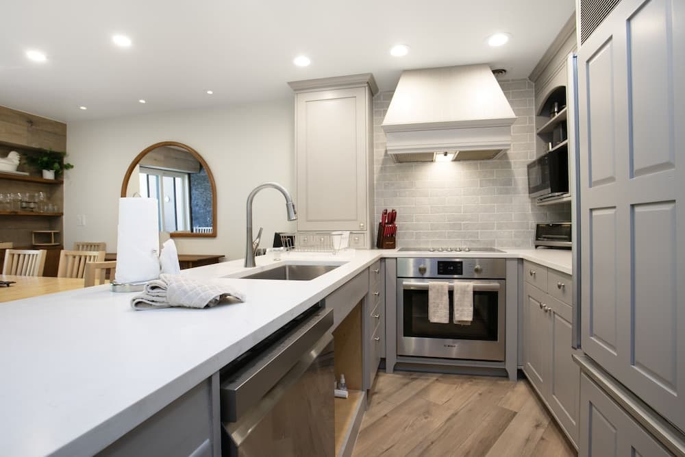 103 Fallridge Miniums 3 Bedroom Condo by RedAwning