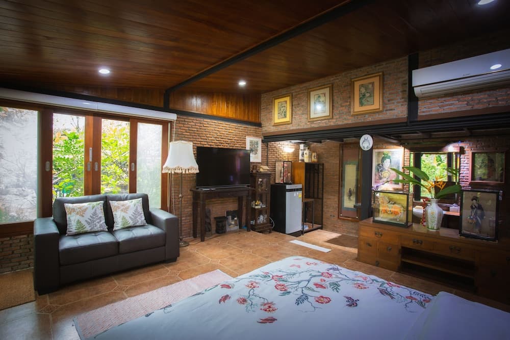 Cattani's Riverside Home