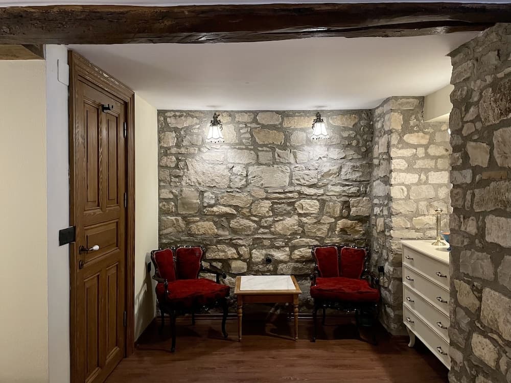 Urla Taş Konak Otel