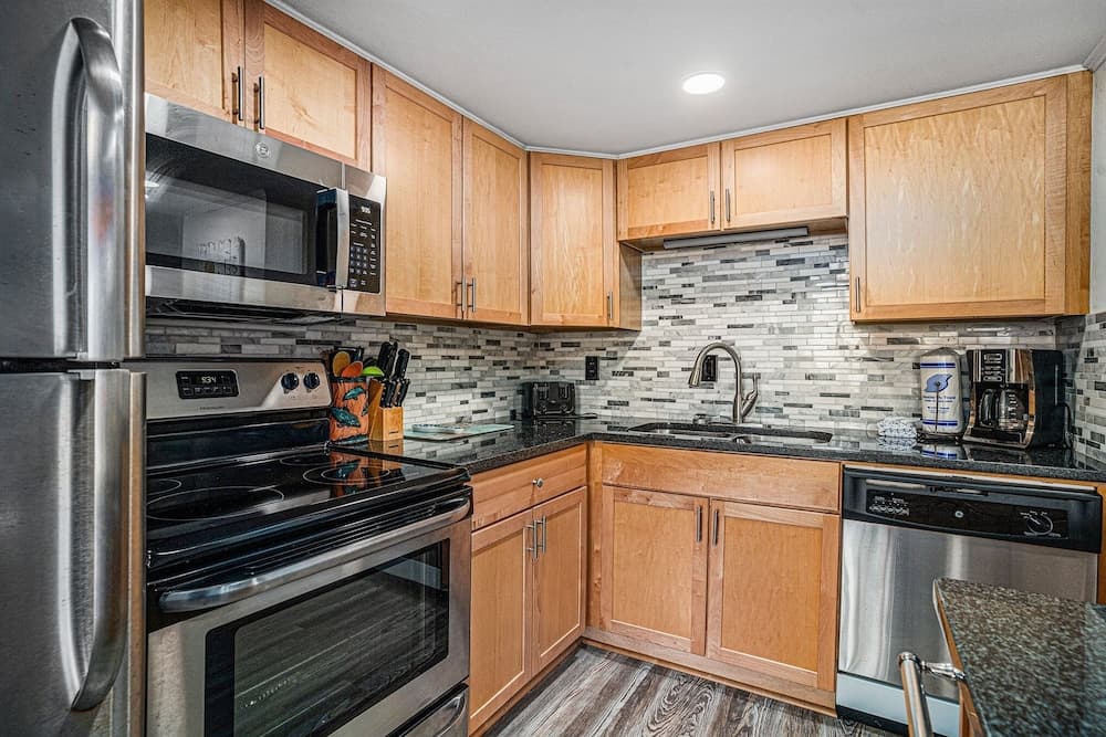 0208 Waters Edge Resort 1 Bedroom Condo by RedAwning