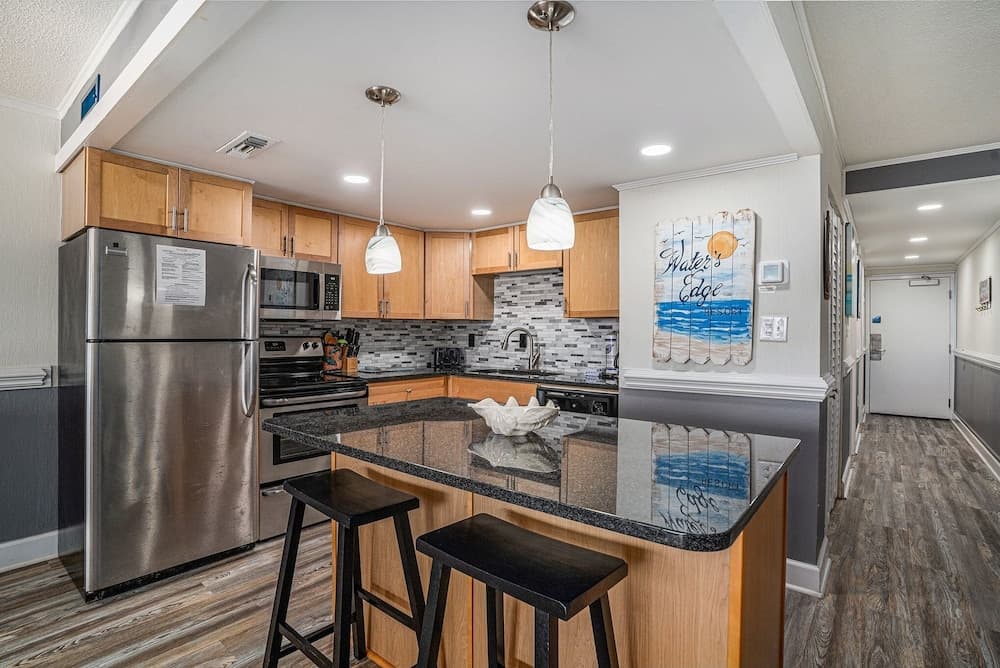 0208 Waters Edge Resort 1 Bedroom Condo by RedAwning