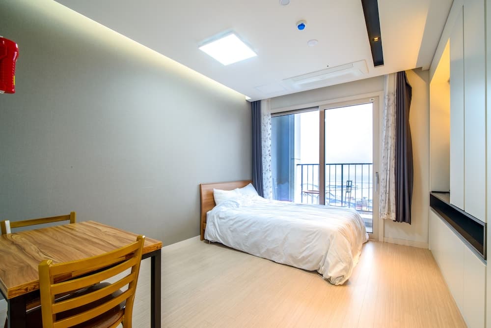 Sokcho Daemyeong Samsung Home Prestige Pension