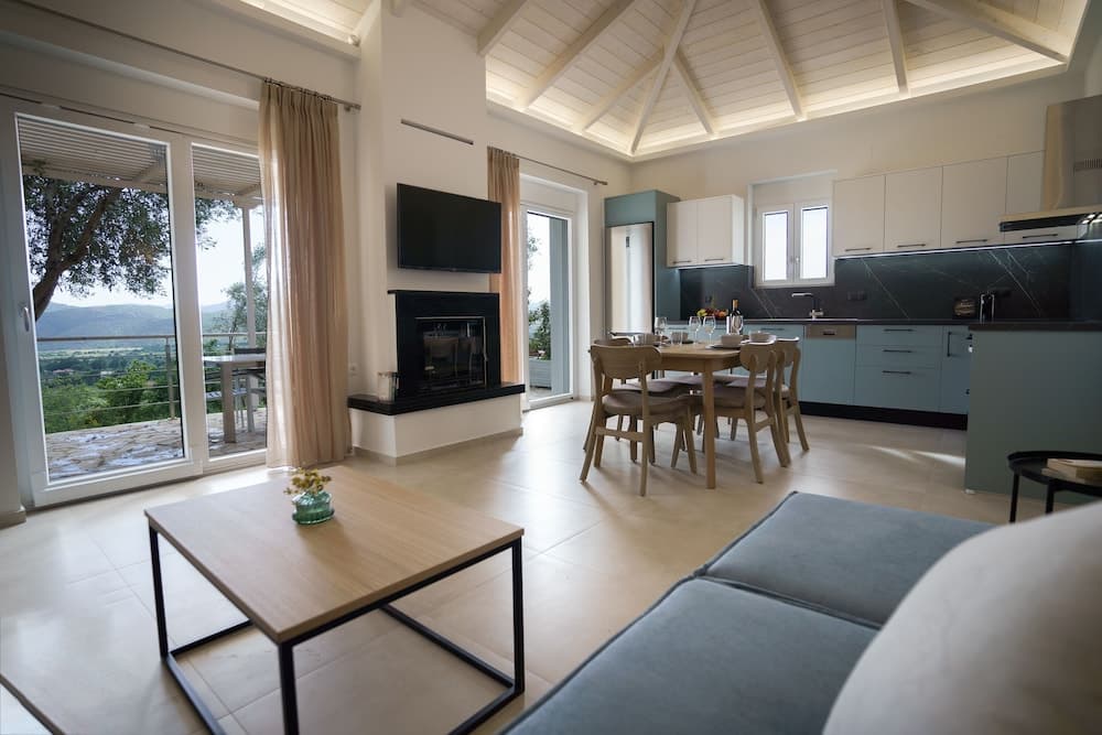 ASTRALI STONE VILLAS