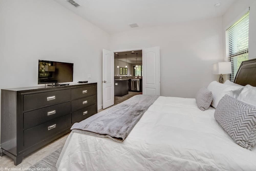 Spacious 4BD Town Home With Private Patio - Near Disney Parks AND Golf #8127