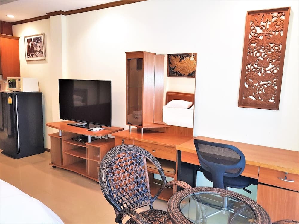 Baan Suan Lalana Large Studio