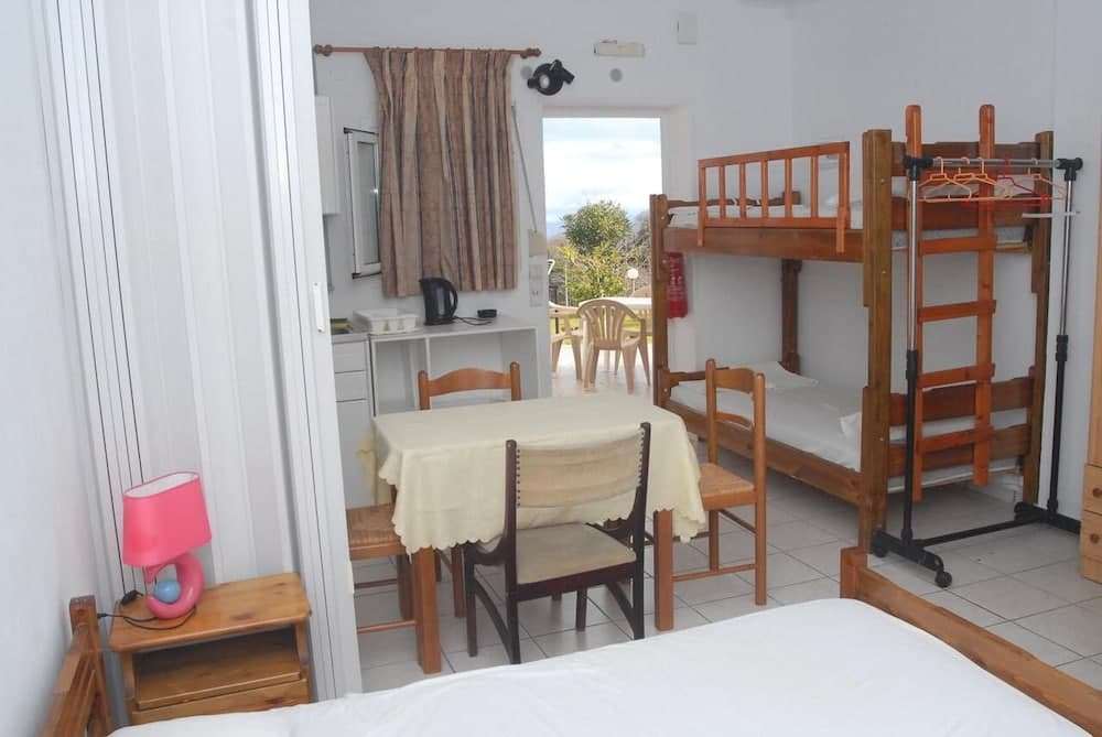 Amazona Apartments and Studios