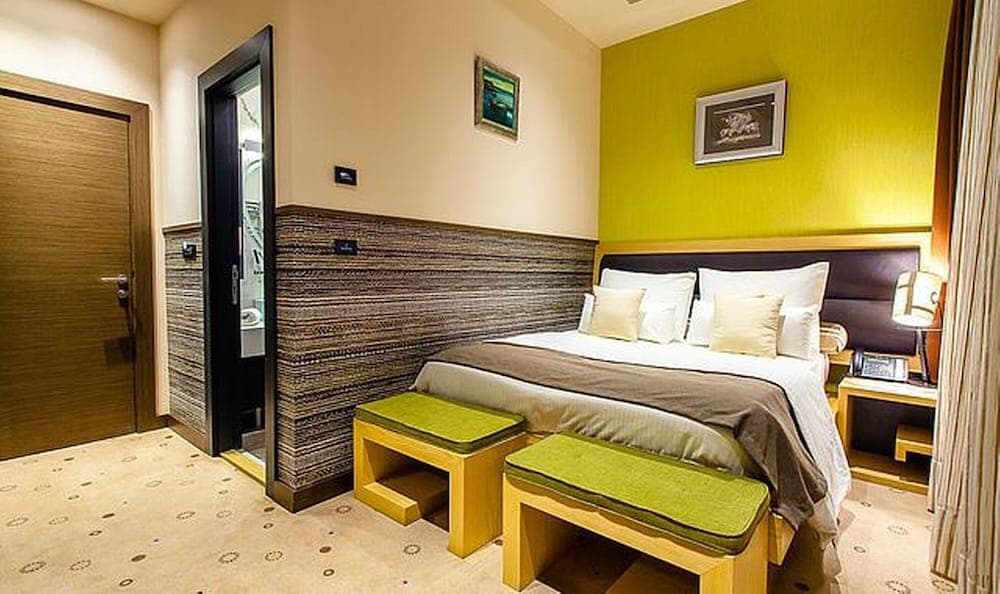 Atera Business Suites