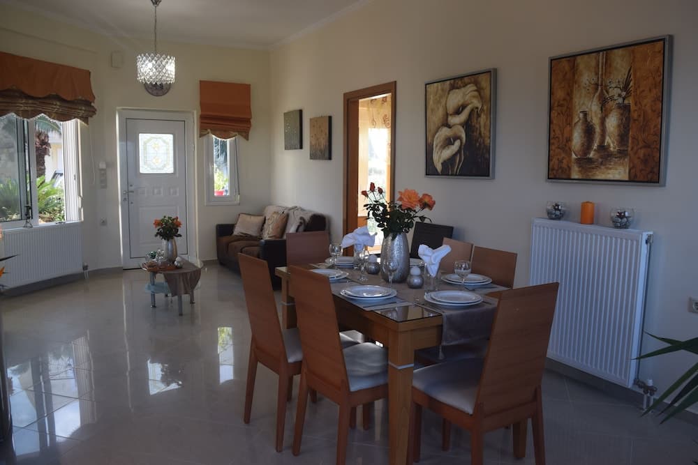 Zoi's Holidays Apartment