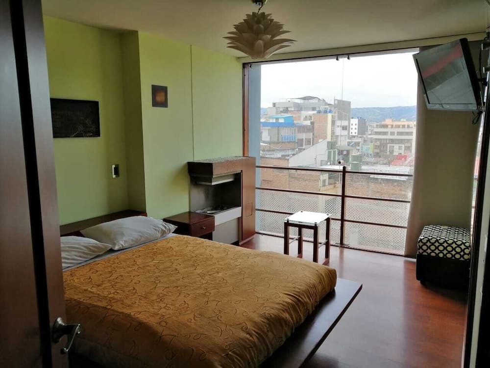 Hotel Torre De Cristal