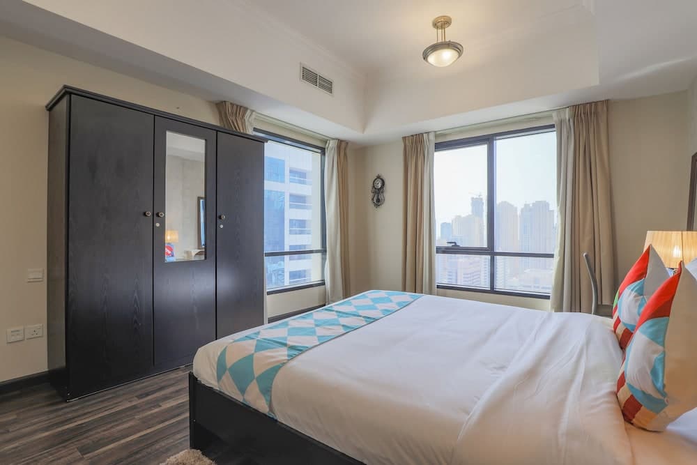 OYO Home 300 2BHK Al Waleed Paradise JLT