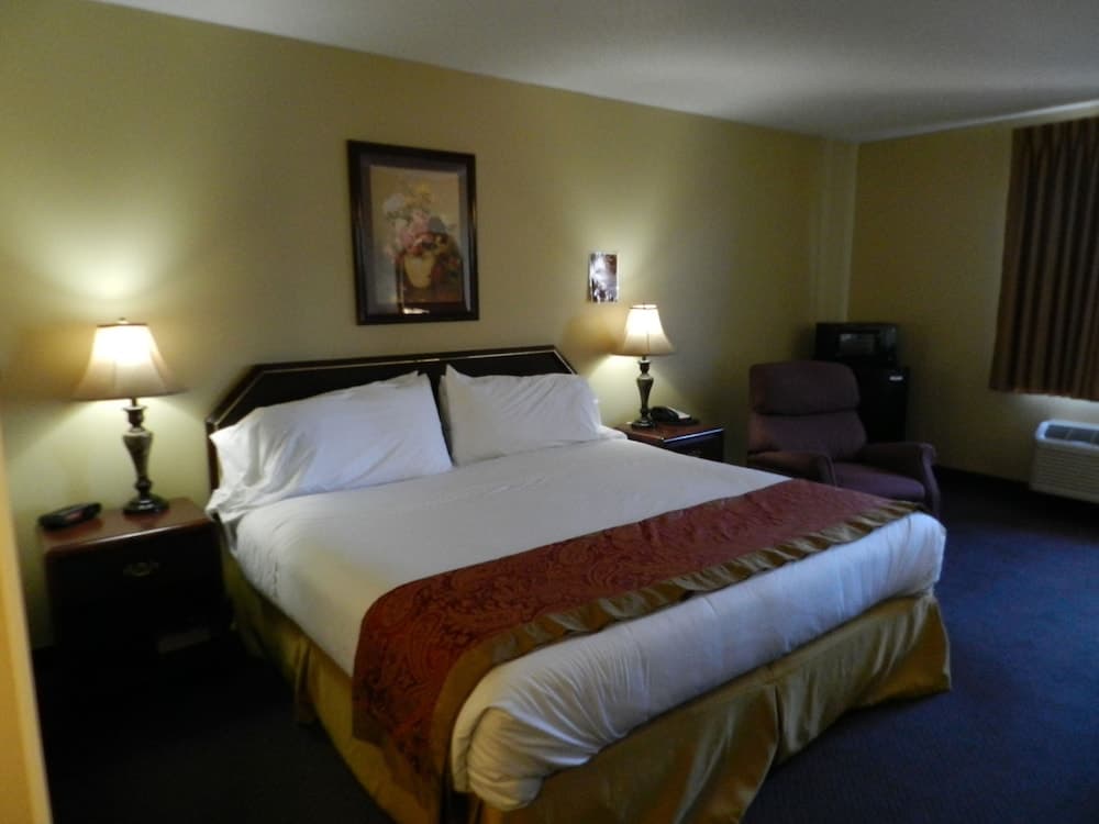 Bay Inn & Suites Troy