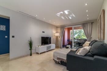 Chic Oasis on the Coast