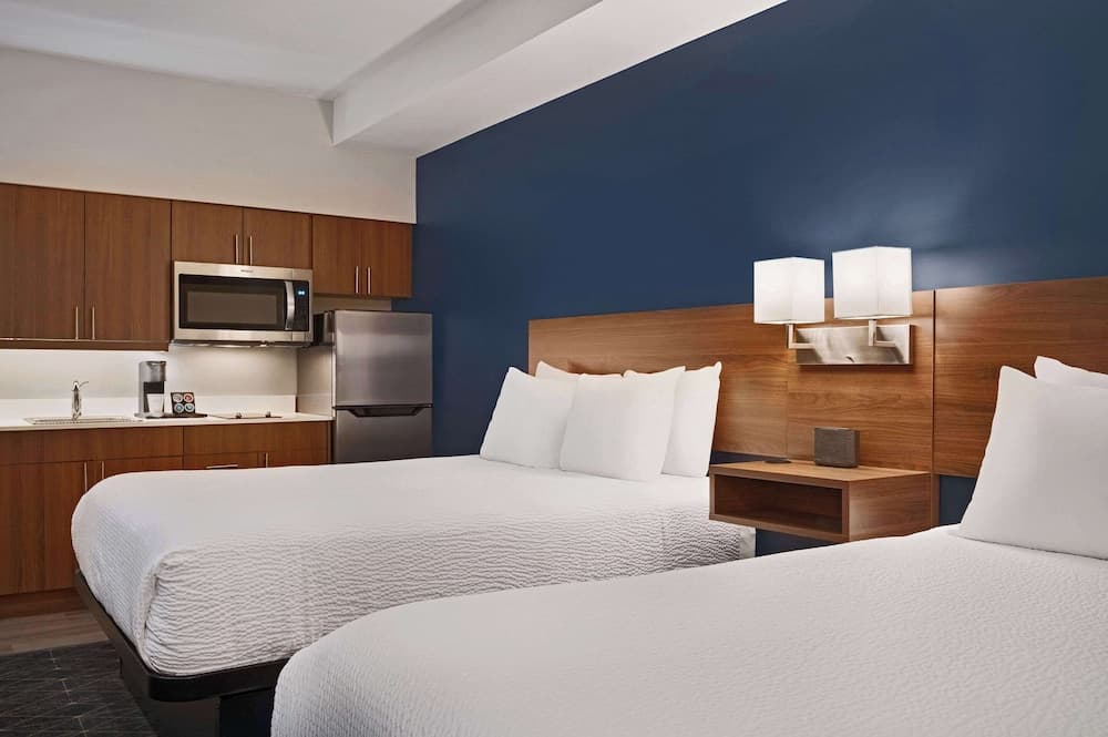 Park Inn by Radisson, Kelowna
