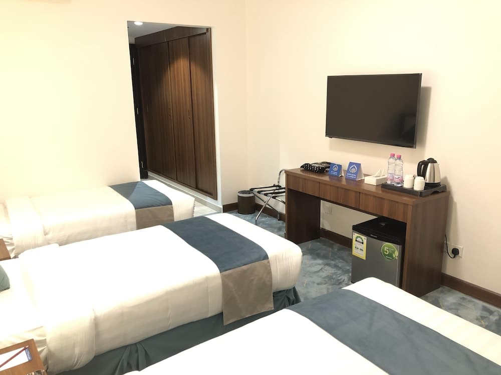 Zaha Al Madina Hotel