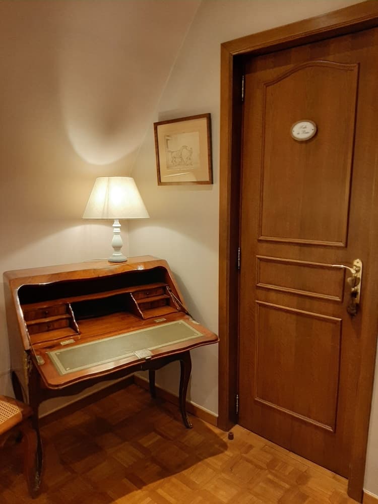 Le Chateau des Eglantines