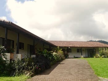 Refugium Silent Wings With Natural Pool