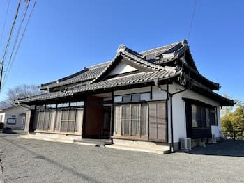 Mitsuba House